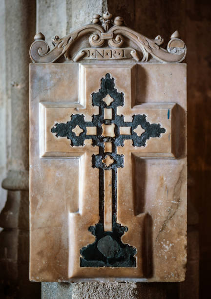 istock Cross Seville Cathedral Spain 998633286