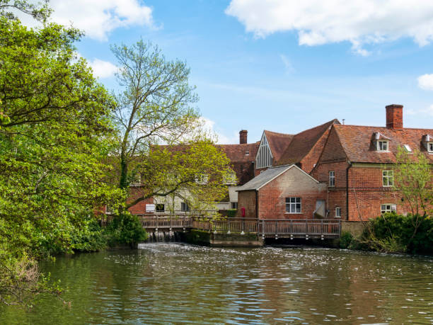 istock The mill pond at Flatford Mill, Suffolk 998647932