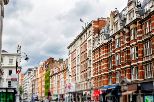 런던에서 세인트 판크라스에서 타운 하우스의 행 - london england apartment traditional culture house 뉴스 사진 이미지