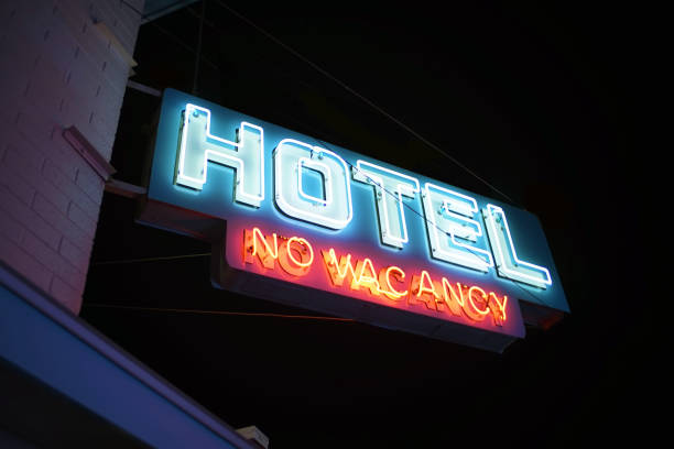 istock No Vacancy Hotel Or Motel Neon Sign 998734720