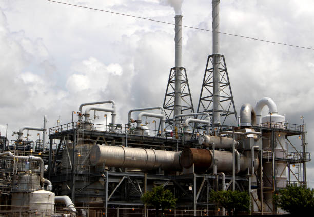 istock Industrial Chemical Plant Facility 998762550