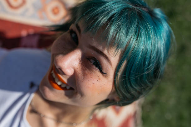 istock Girl with green hair 998785914
