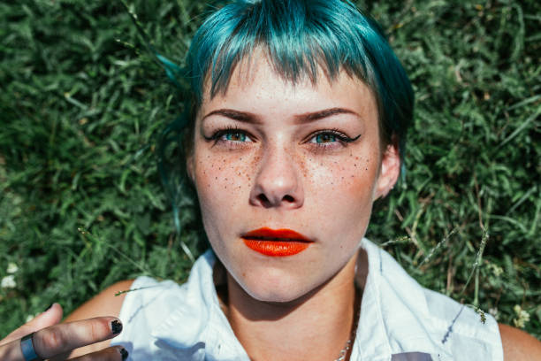 istock Girl with green hair 998803524