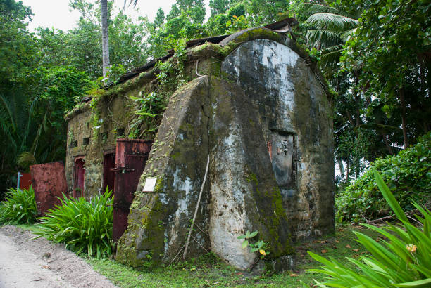 diego garcia plantation jail - british indian ocean territory imagens e fotografias de stock