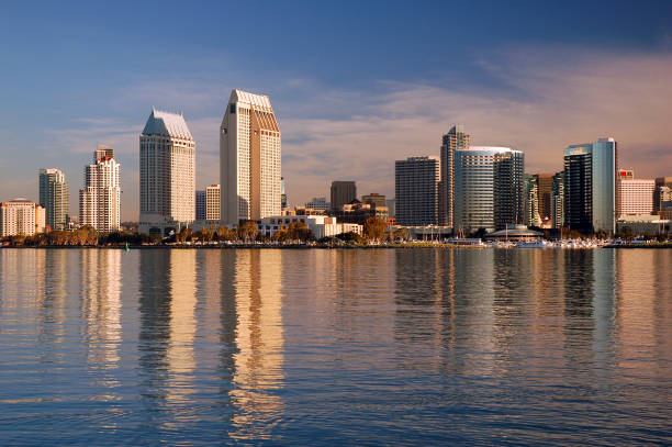 サンディエゴの街並み - day san diego california harbor downtown district ストックフォトと画像