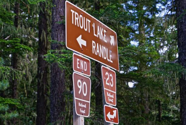 istock Washington Backcountry Sign 998919562