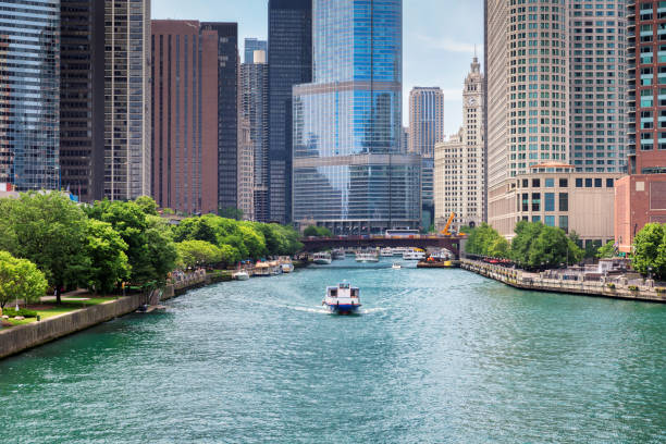 istock Chicago City skyline 998940888