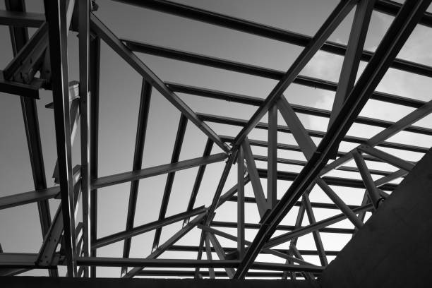 istock Structure of steel roof frame. 998954180