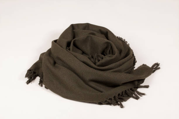 istock Green scarf made of wool 998968342