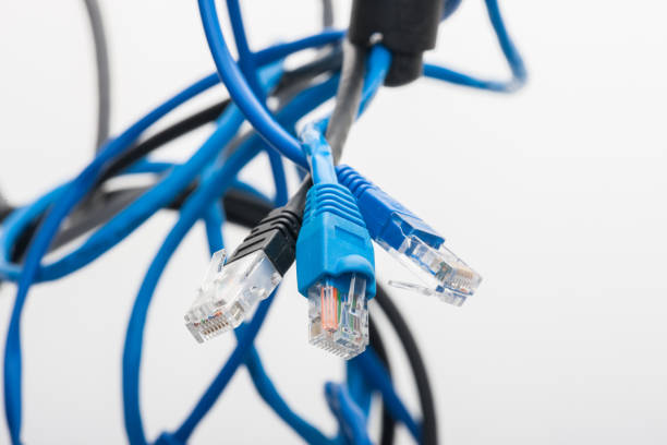 ネットワーク ケーブル rg 45 ネットワーク接続コネクタ クローズ アップ - hubcap electric plug network connection plug electricity ストックフォトと画像