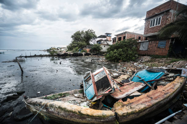 리오 데 자네이 빈민가 환경 문제 - slum rio de janeiro poverty brazil 뉴스 사진 이미지