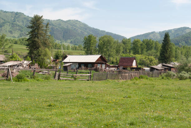 istock village in Russia 999035052