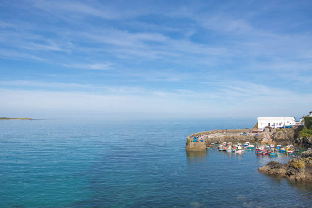 Parbrook Coverack 280+ Coverack Foto Foto Foto Stok, Potret, & Gambar Bebas Royalti - iStock