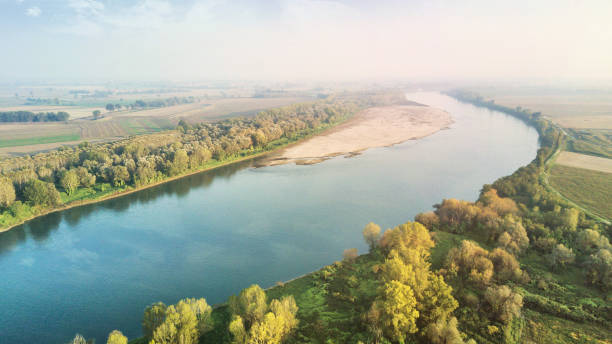 rio po - padan plain - fotografias e filmes do acervo