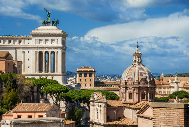 istock Rome historic center skyline 999090486