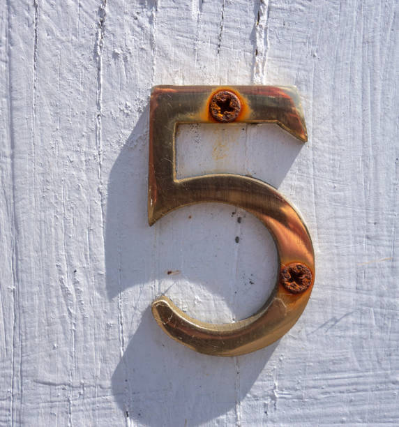 istock Written Wording in Distressed State Typography Found Number 5 Five 999096564
