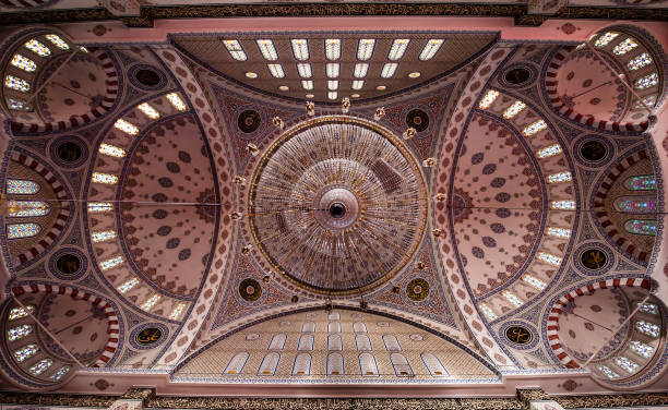 istock house of worship 999274472