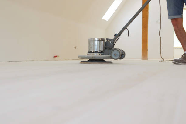 istock Grinding Wooden Floor 999323822