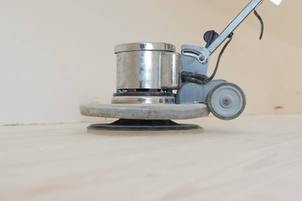 istock Grinding Wooden Floor 999323860