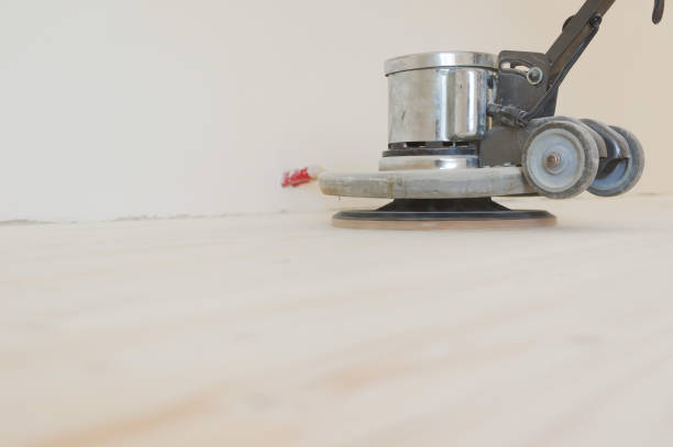istock Grinding Wooden Floor 999323868