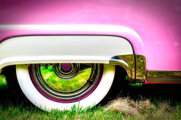 юбка 2 - hubcap wheel car chrome стоковые фото и изображения