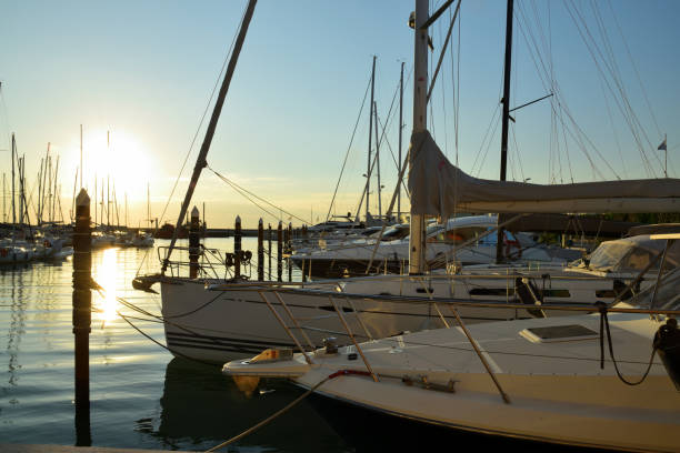 istock Quiet at the harbor in the sunset 999538164