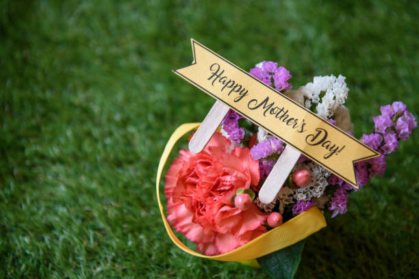 istock Happy Mother’s Day 999791692