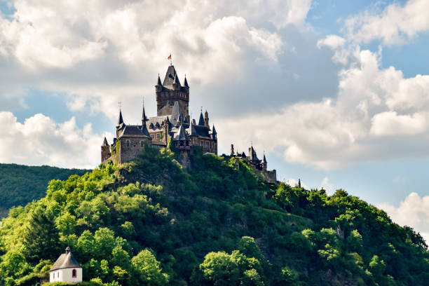 istock Cochem town on the Moselle 999825304