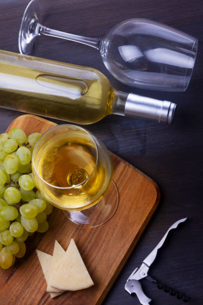 istock Glass of white wine 999893074