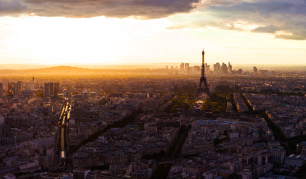 istock Travel to Paris, fabulous cityscape 999950814