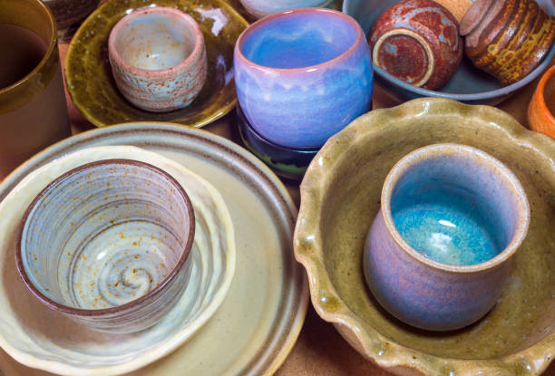 istock Ceramic bowls prepared to use for houseplant pot 999963378