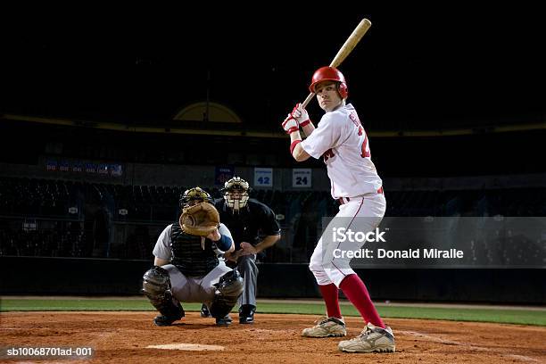 Usa Kalifornien San Bernardino Baseballspieler Warten Auf Platz Stockfoto und mehr Bilder von Baseball