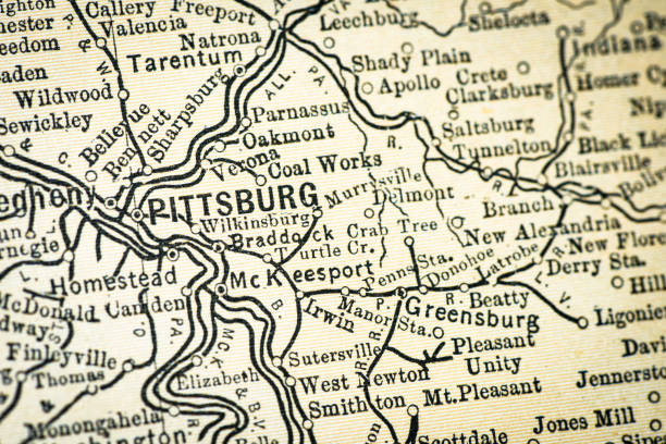 античная сша карта крупным планом: питтсбург, пенсильвания - pittsburgh stock illustrations