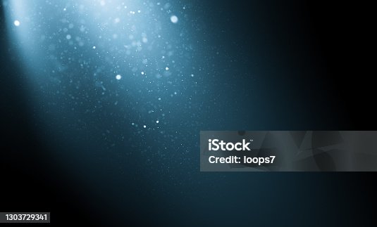 istock Light and Particles - Overlay 1303729341