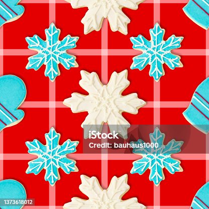 istock Mitten, Blue and white Snowflakes: Christmas Cookie Repeating Pattern Background Wallpaper 1373618012