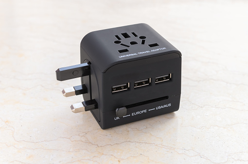 Universal power adapter