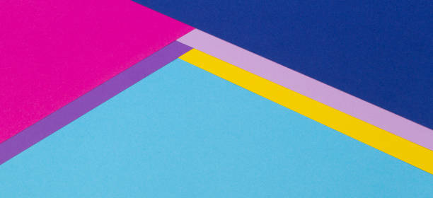 fond géométrique abstrait de bannière de papier avec le bleu clair à la mode, le jaune, le rose, le fond de texture de papier de couleur pourpre - fond bleu marine photos et images de collection