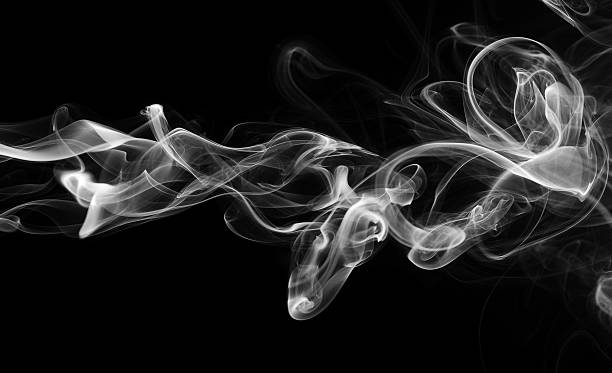 ola de humo abstracto - smoke on black fotografías e imágenes de stock