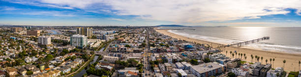 panorama aereo venice beach los angeles california city beach pear ocean - venice foto e immagini stock
