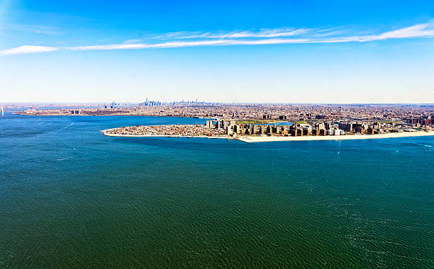 aerial view of long island in new york - brighton 個照片及圖片檔