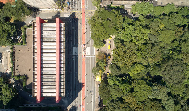 vista aérea do museu de masp na cidade de sao paulo. - masp - fotografias e filmes do acervo