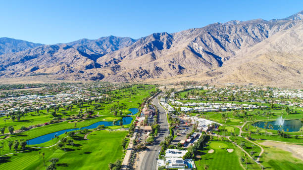 aerial-view-of-palm-springs-picture-id925600226