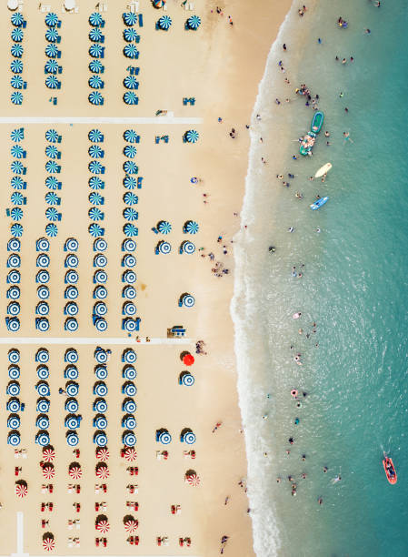 vista aerea della spiaggia - rimini foto e immagini stock