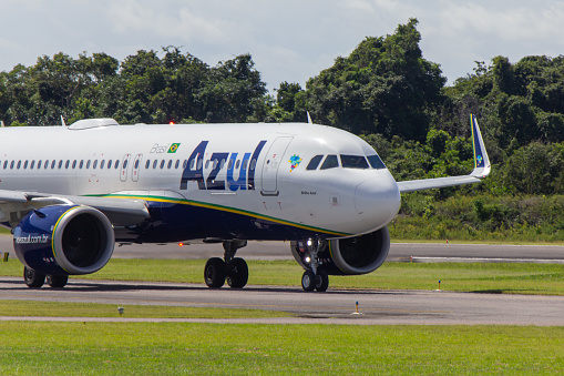 アズールブラジル航空のエアバスA320ネオ(PR-YRK) - ストックフォト・写真素材...