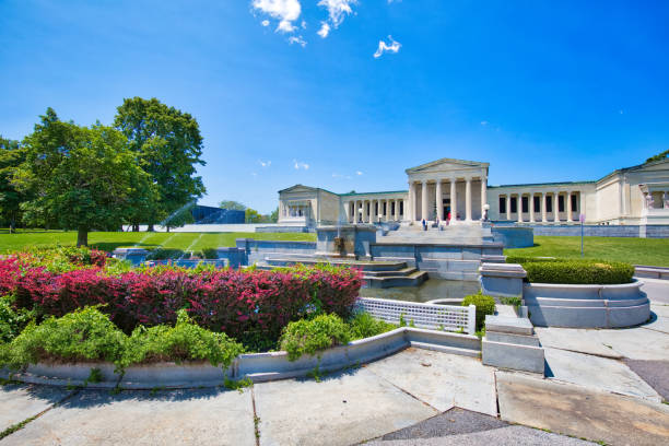 Albright-Knox Art Gallery, a major showplace for modern art and contemporary art Buffalo, USA-20 July, 2019: Albright-Knox Art Gallery, a major showplace for modern art and contemporary art buffalo new york stock pictures, royalty-free photos & images