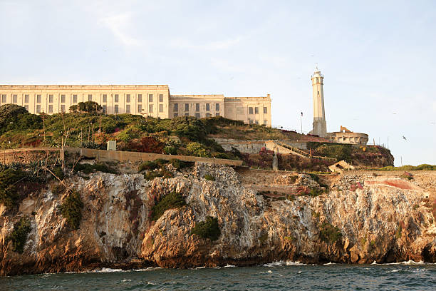 ilha de alcatraz prision - prision imagens e fotografias de stock