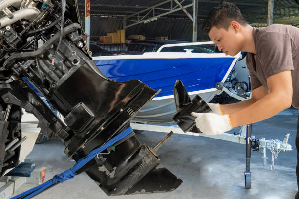 What Does a Boat Mechanic Do? - Best School News