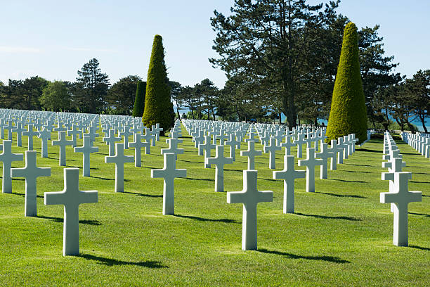 amerykański cmentarz wojskowy w colleville-sur-mer, francja, normandia - colleville zdjęcia i obrazy z banku zdjęć
