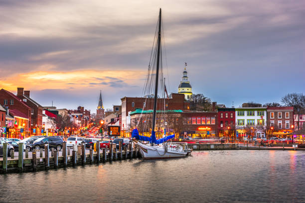 Annapolis, Maryland, USA from Annapolis Harbor Annapolis, Maryland, USA from Annapolis Harbor at dusk. chesapeake bay stock pictures, royalty-free photos & images
