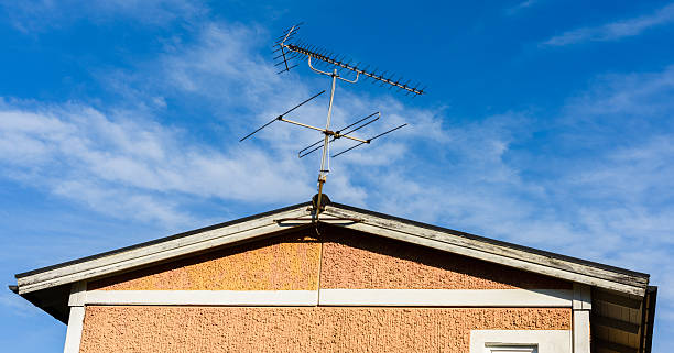 tv antenna on a house - satellite stockholm bildbanksfoton och bilder